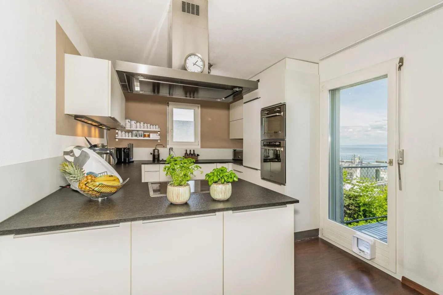 Villa di campagna di 7,5 stanze con vista lago su grande terreno - Foto 10 di 18