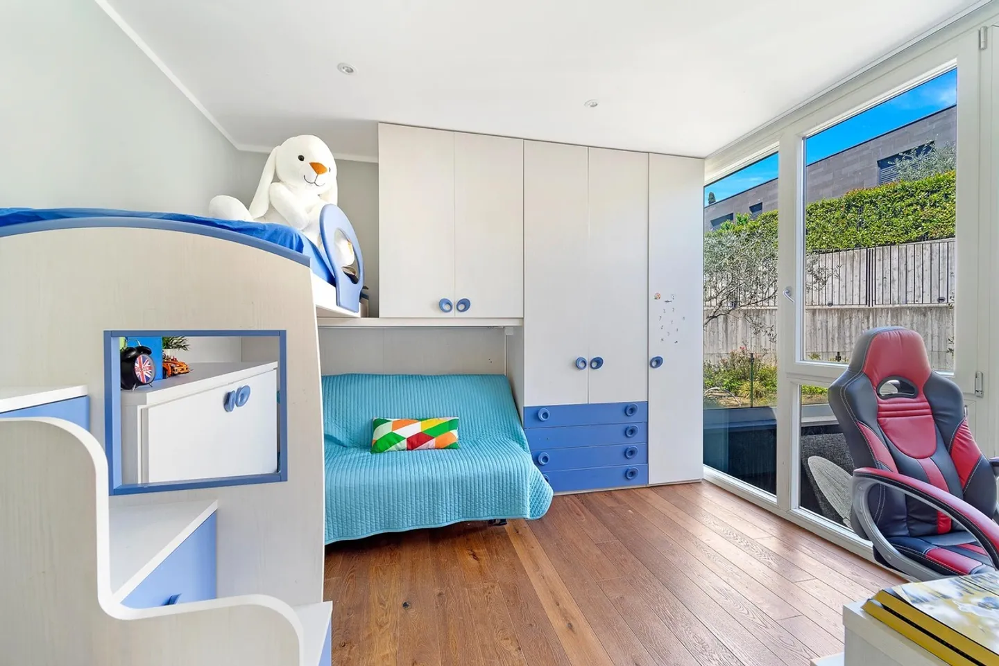 Penthouse élégant et prestigieux avec vue sur le lac - Photo 6 sur 16