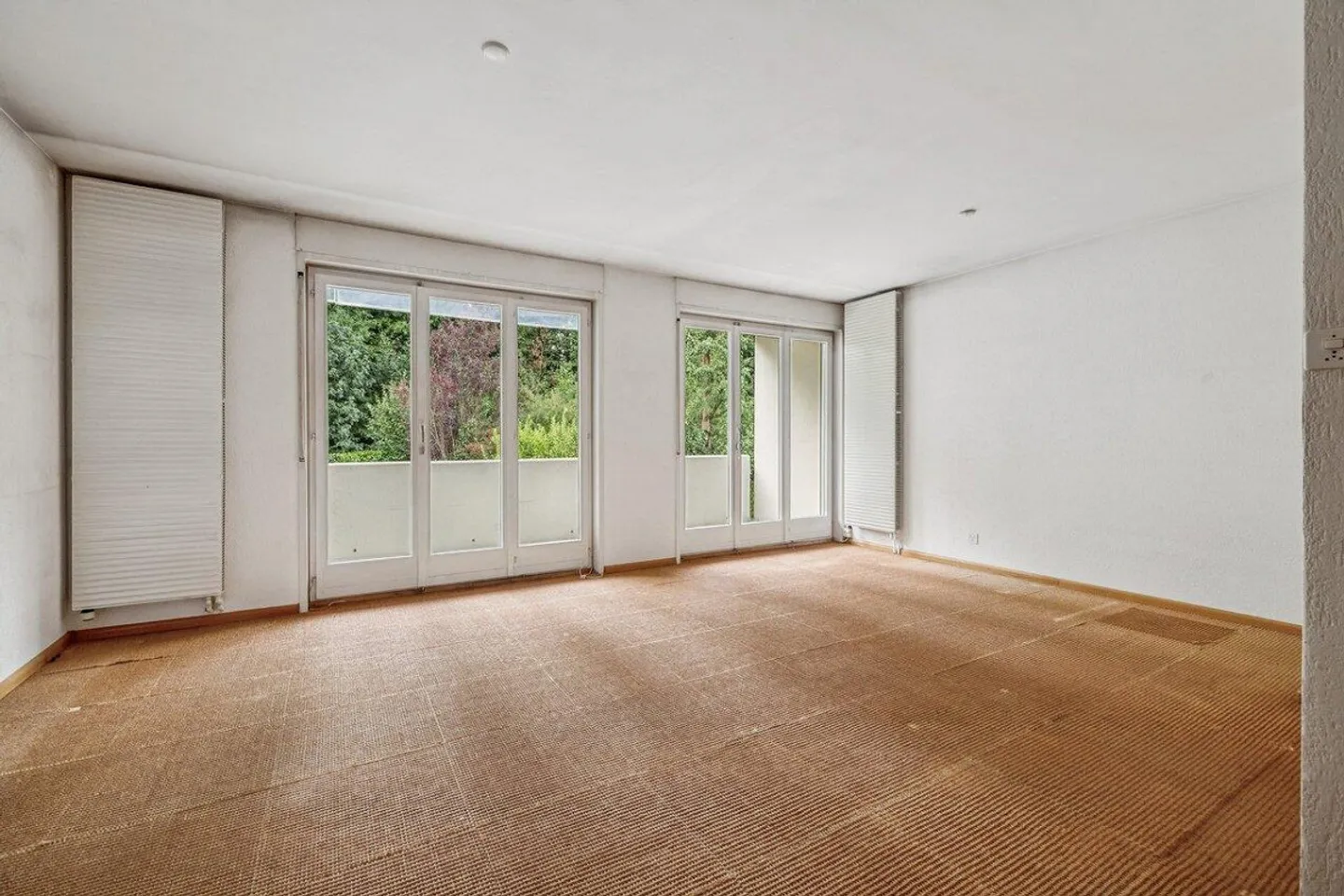 Dream Home at the Edge of the Forest: 5-Room Semi-Detached House in Bottmingen - Photo 10 of 19