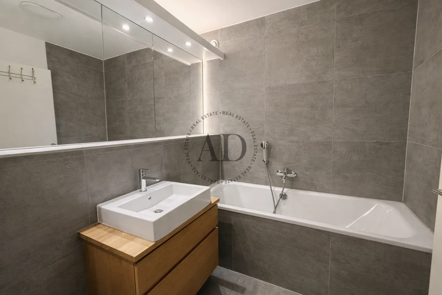 Helles Apartment in neuem Gebäude - Foto 10 von 13