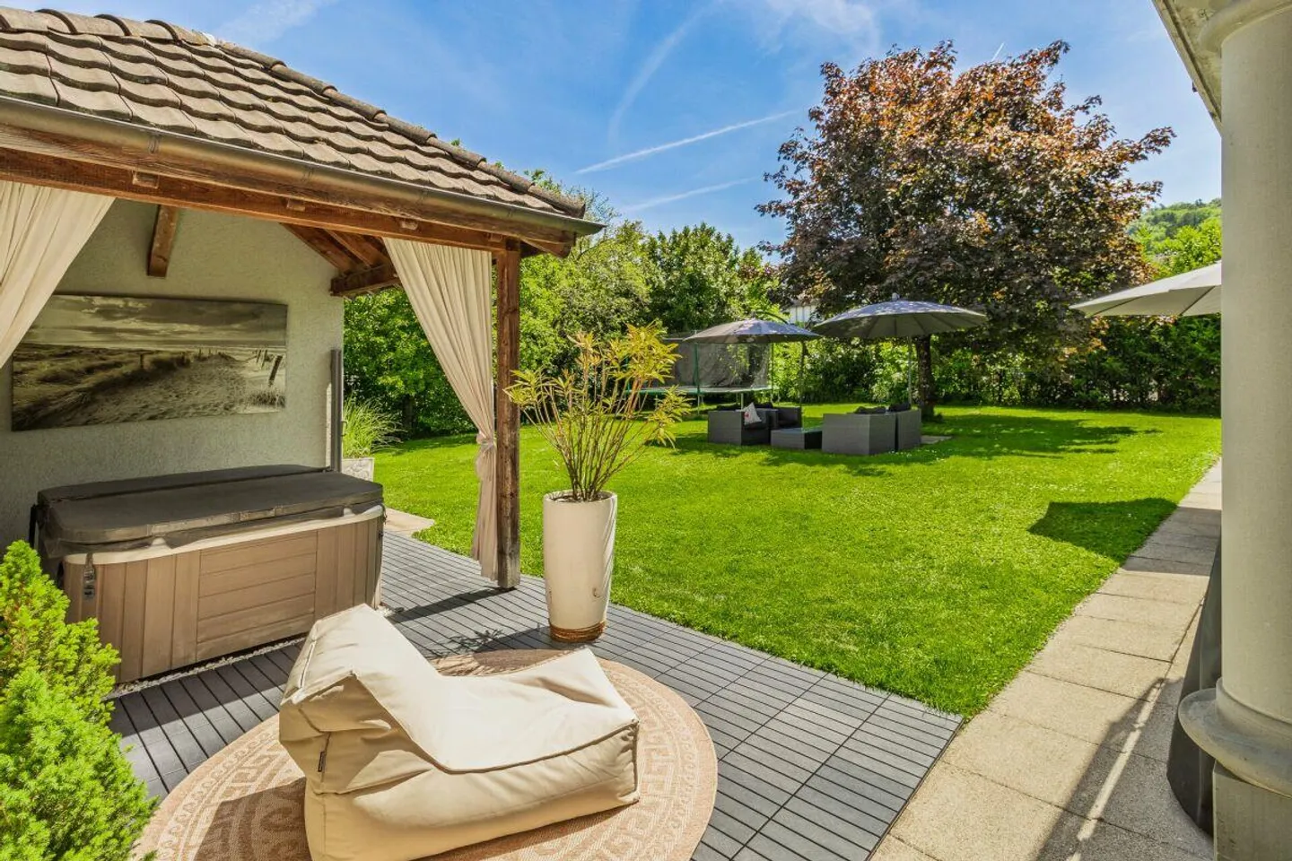 Villa di campagna di 7,5 stanze con vista lago su grande terreno - Foto 15 di 18