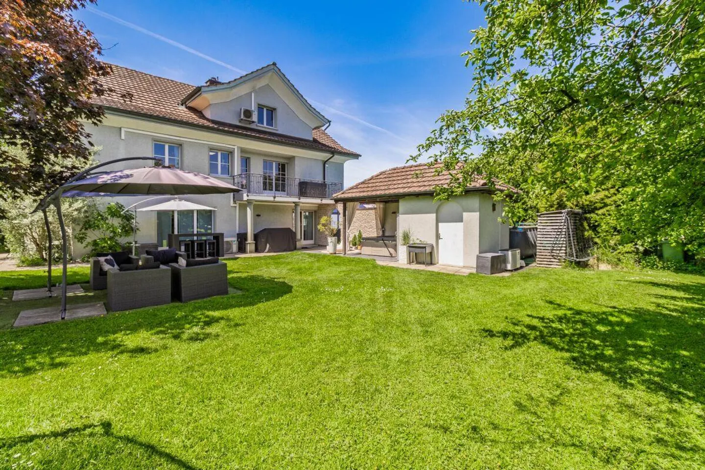 Villa di campagna di 7,5 stanze con vista lago su grande terreno - Foto 16 di 18