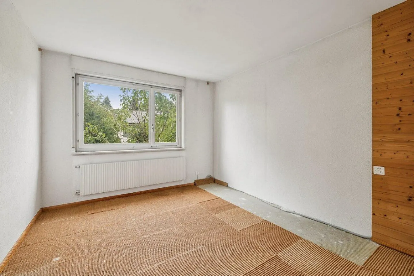 Dream Home at the Edge of the Forest: 5-Room Semi-Detached House in Bottmingen - Photo 11 of 19
