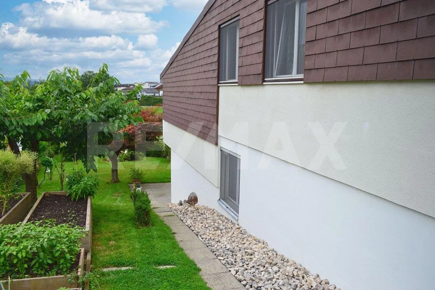 Charmante maison individuelle avec beaucoup d'espace extérieur - Photo 9 sur 13