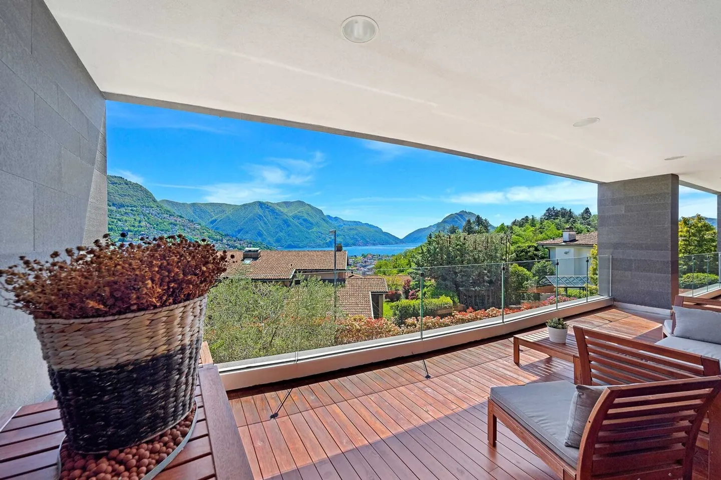 Penthouse élégant et prestigieux avec vue sur le lac - Photo 13 sur 16