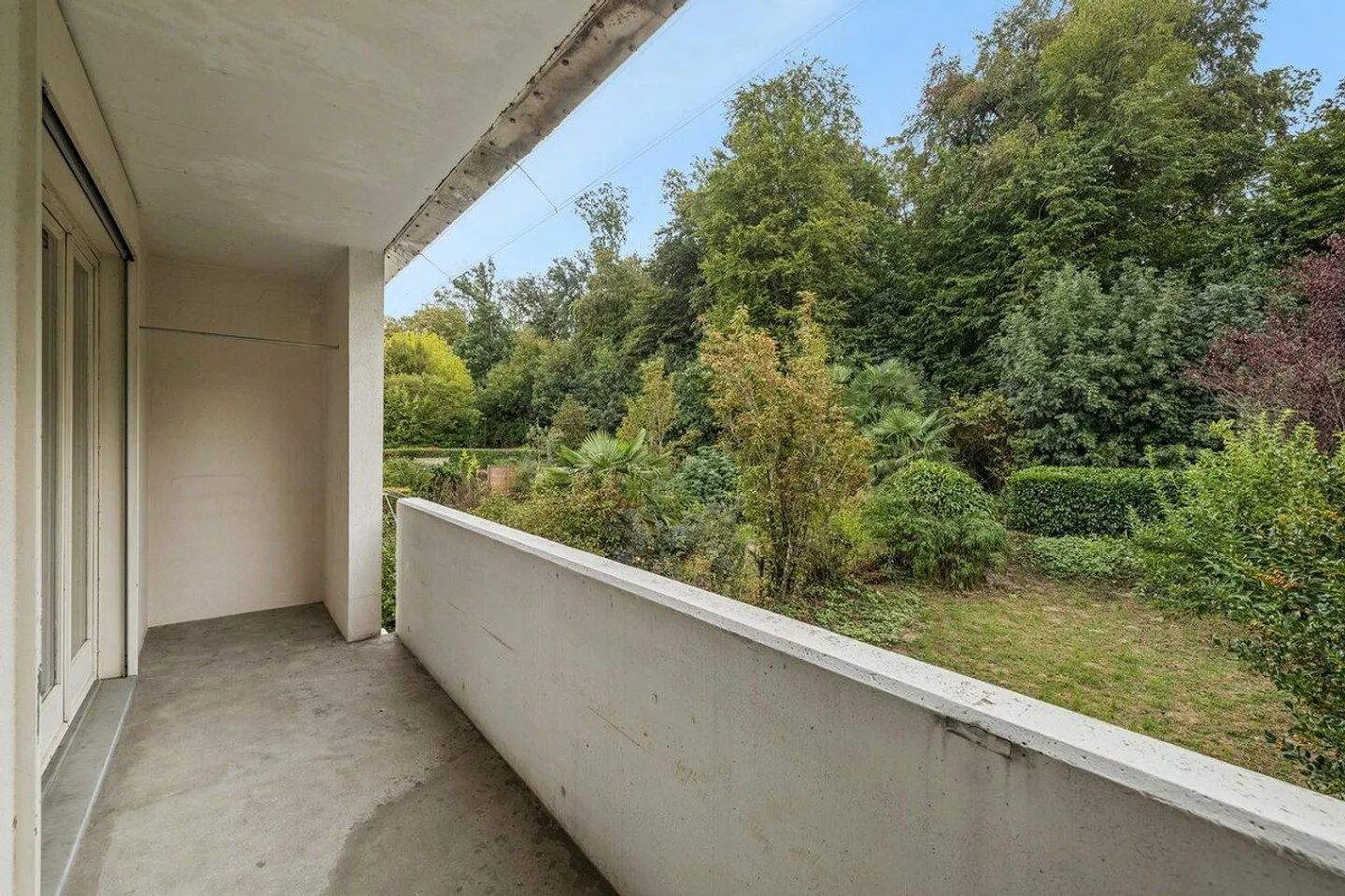 Dream Home at the Edge of the Forest: 5-Room Semi-Detached House in Bottmingen - Photo 14 of 19