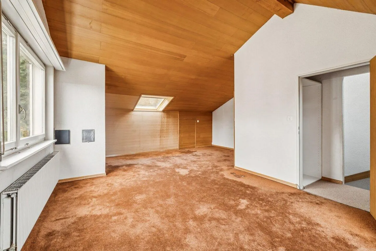 Dream Home at the Edge of the Forest: 5-Room Semi-Detached House in Bottmingen - Photo 15 of 19