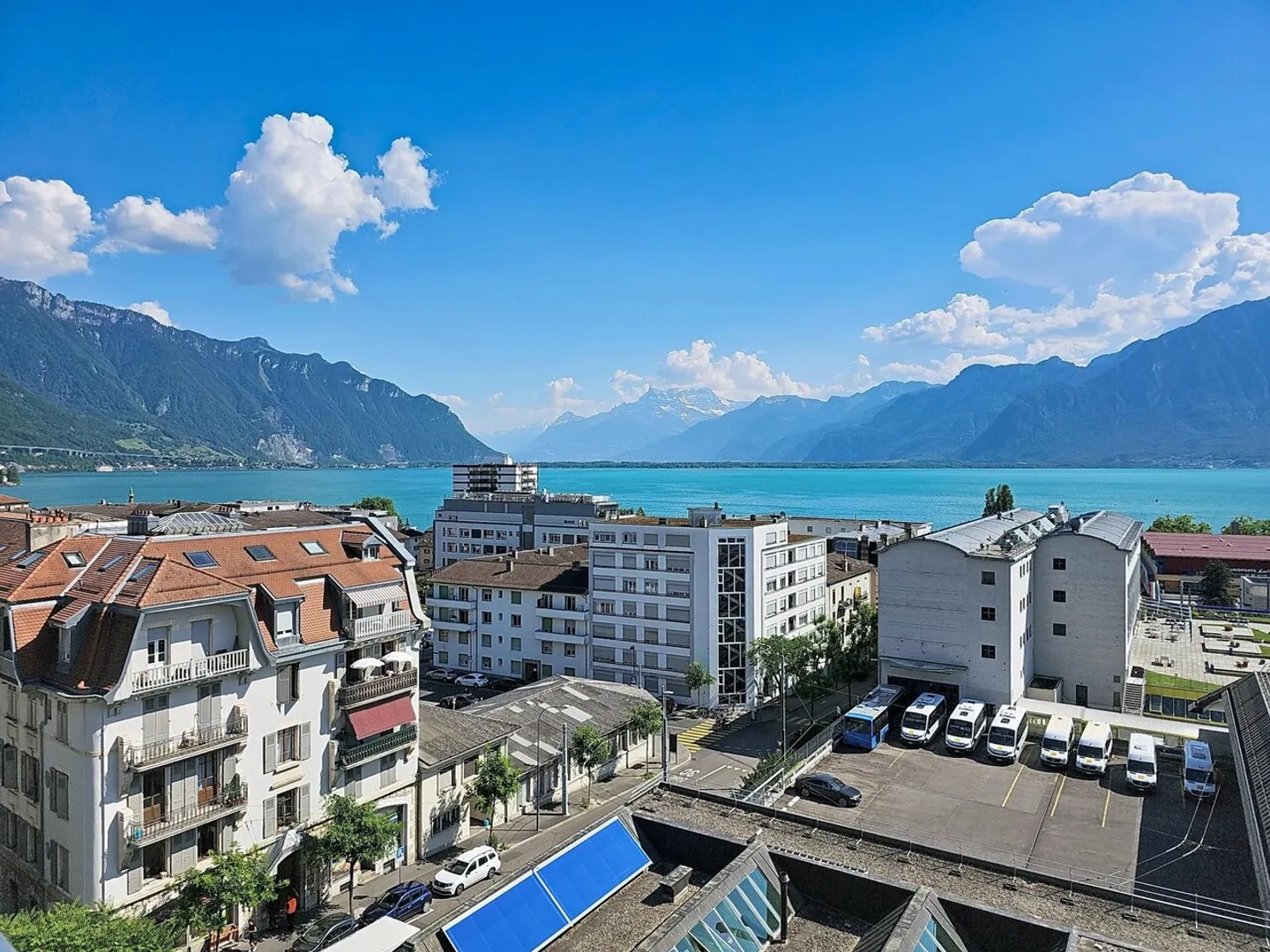 Superb 4-room penthouse with large terrace and panoramic view - Photo 3 of 13