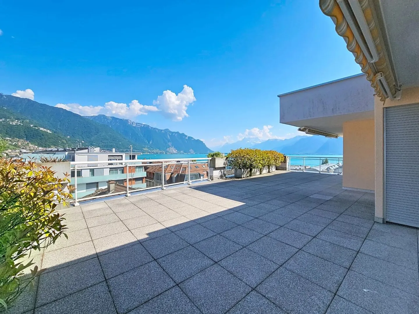 Superb 4-room penthouse with large terrace and panoramic view - Photo 4 of 13