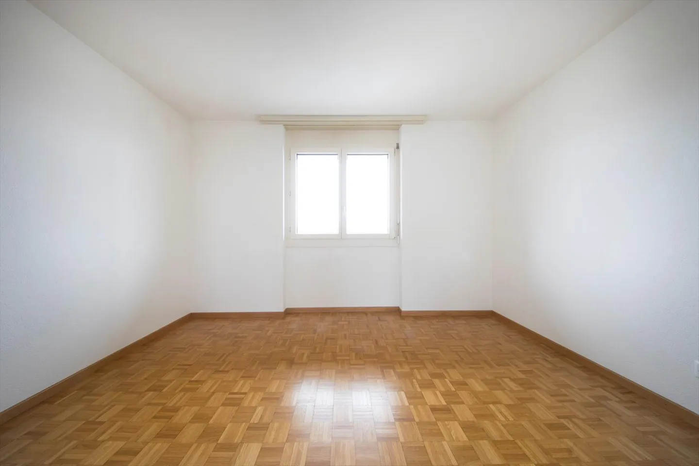 Schöne Dachwohnung! - Foto 7 von 8