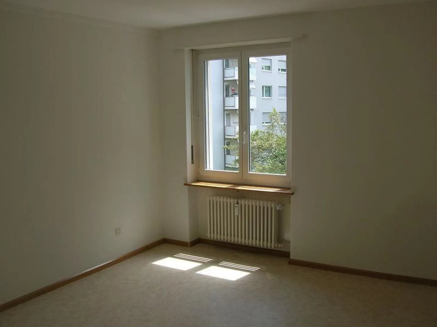 Quiet Side Street in Kleinhueningen - Photo 5 of 5