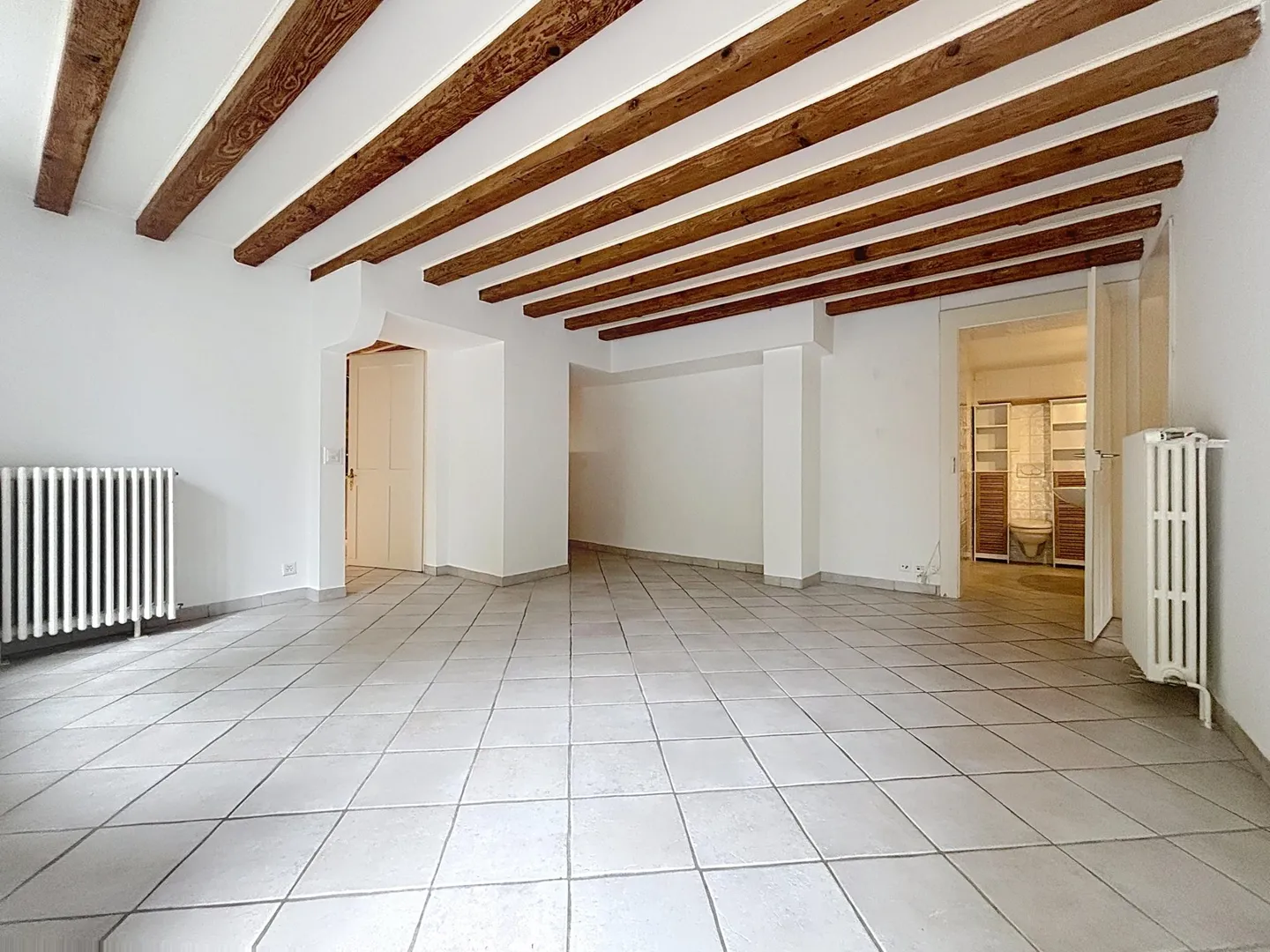 Apartment for rent - Photo 2 of 10