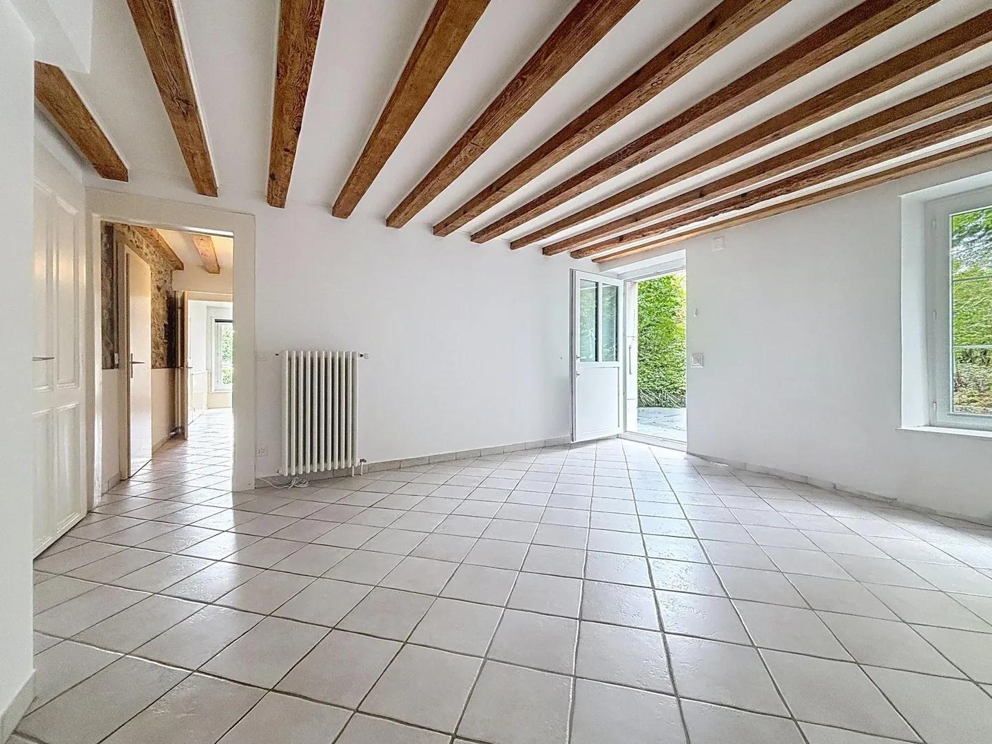 Apartment for rent - Photo 3 of 10