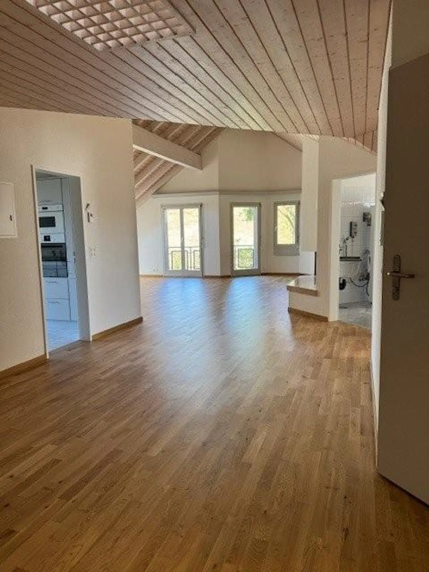 Spacious Attic Apartment in Meggen - Photo 2 of 8