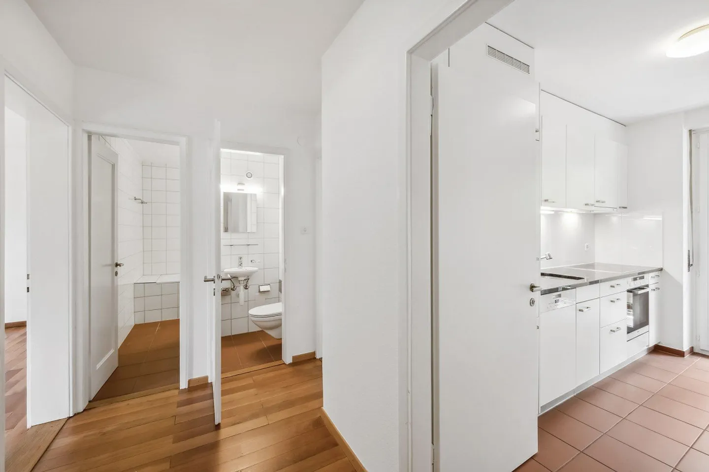 Bright and spacious apartment in Riehen - Photo 11 of 12