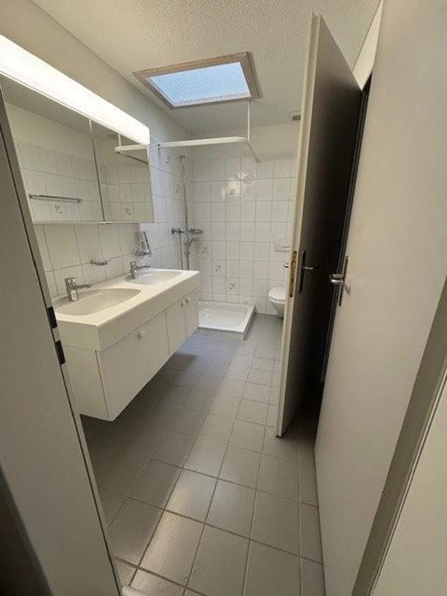 Spacious Attic Apartment in Meggen - Photo 6 of 8