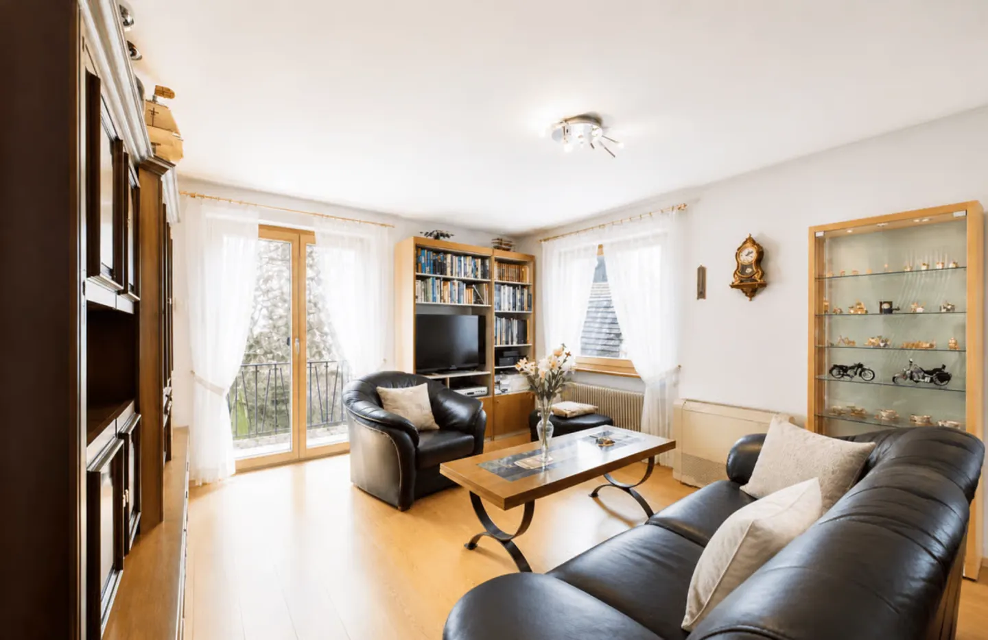 Detached Family House in the Center with Garden and Forest Area - Photo 7 of 14