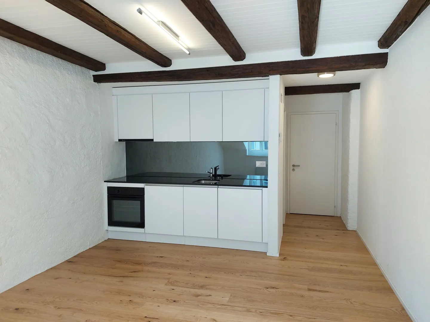 Charmante Renovierte Wohnung - Foto 2 von 8