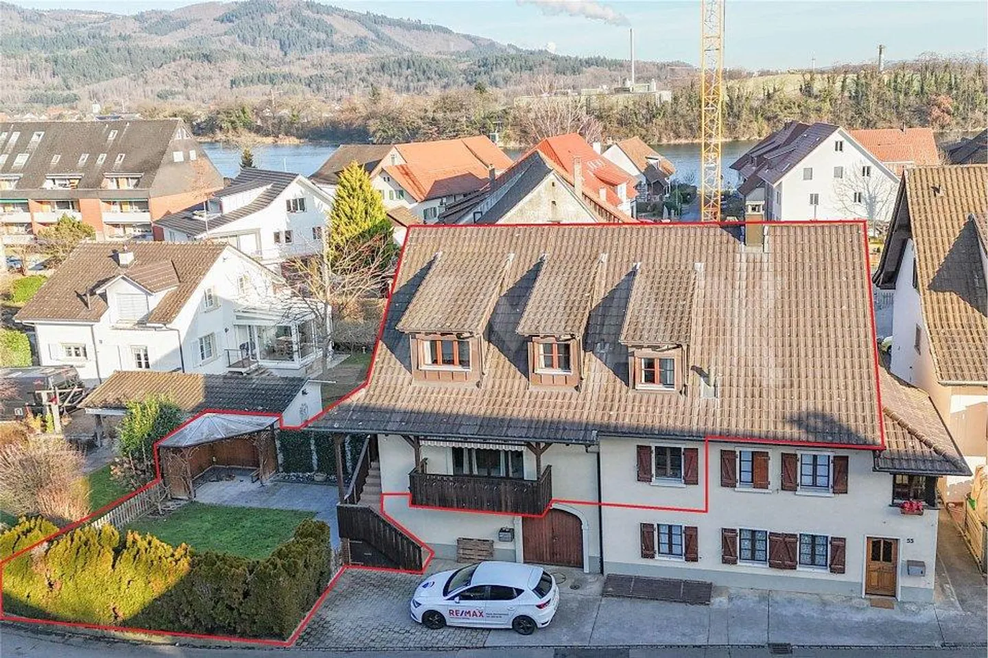 Appartement spacieux de 4,5 pièces dans un style de maison de campagne avec un grand jardin à Wallbach à louer - Photo 1 sur 13