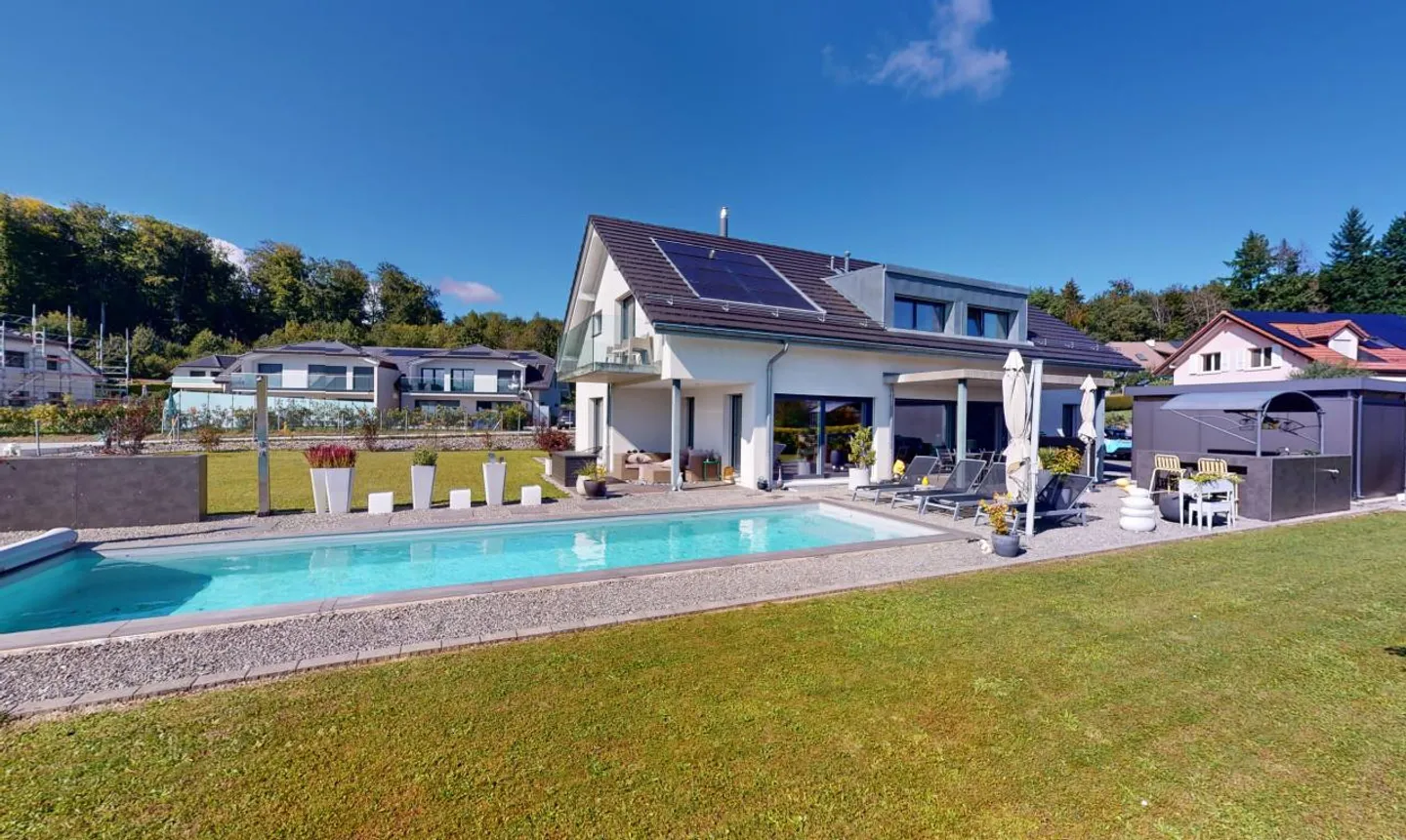 Traumhaus mit beheiztem Pool und Seeblick! - Foto 3 von 13