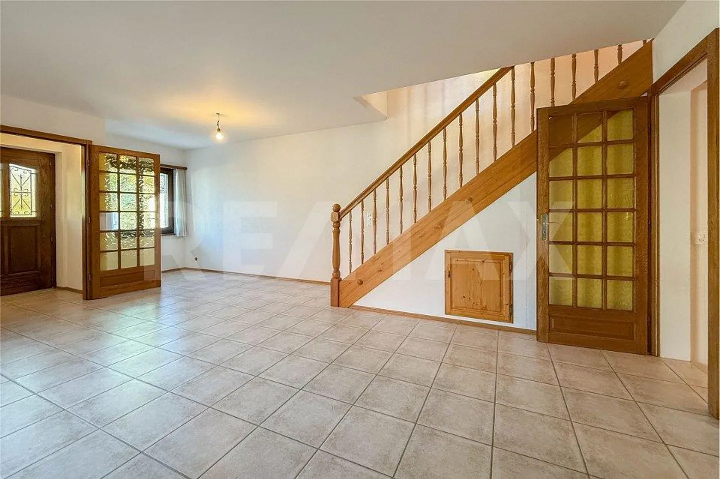 Appartement spacieux de 4,5 pièces dans un style de maison de campagne avec un grand jardin à Wallbach à louer - Photo 8 sur 13