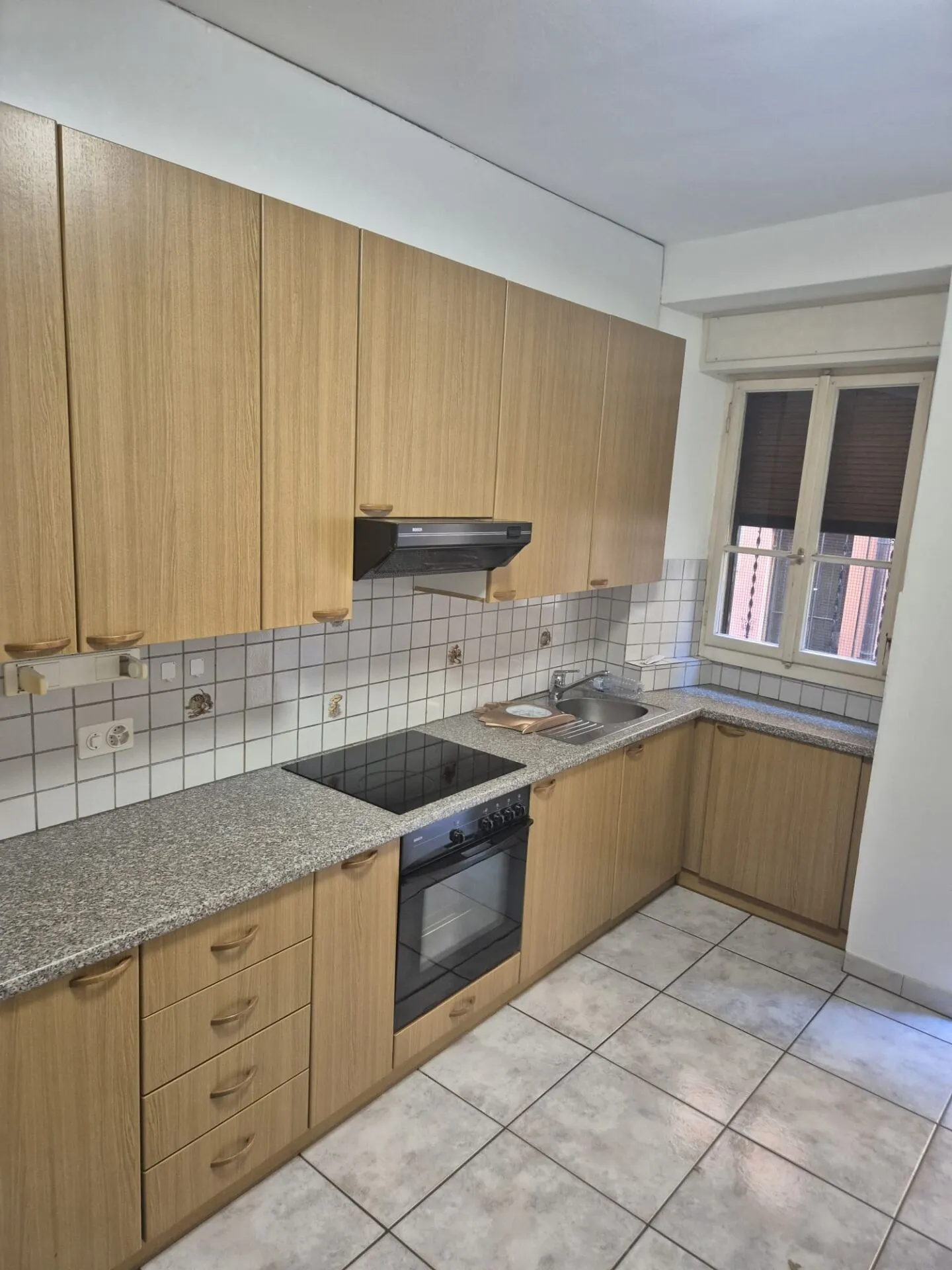 Independent historic core house: Primary residence! - Photo 3 of 13