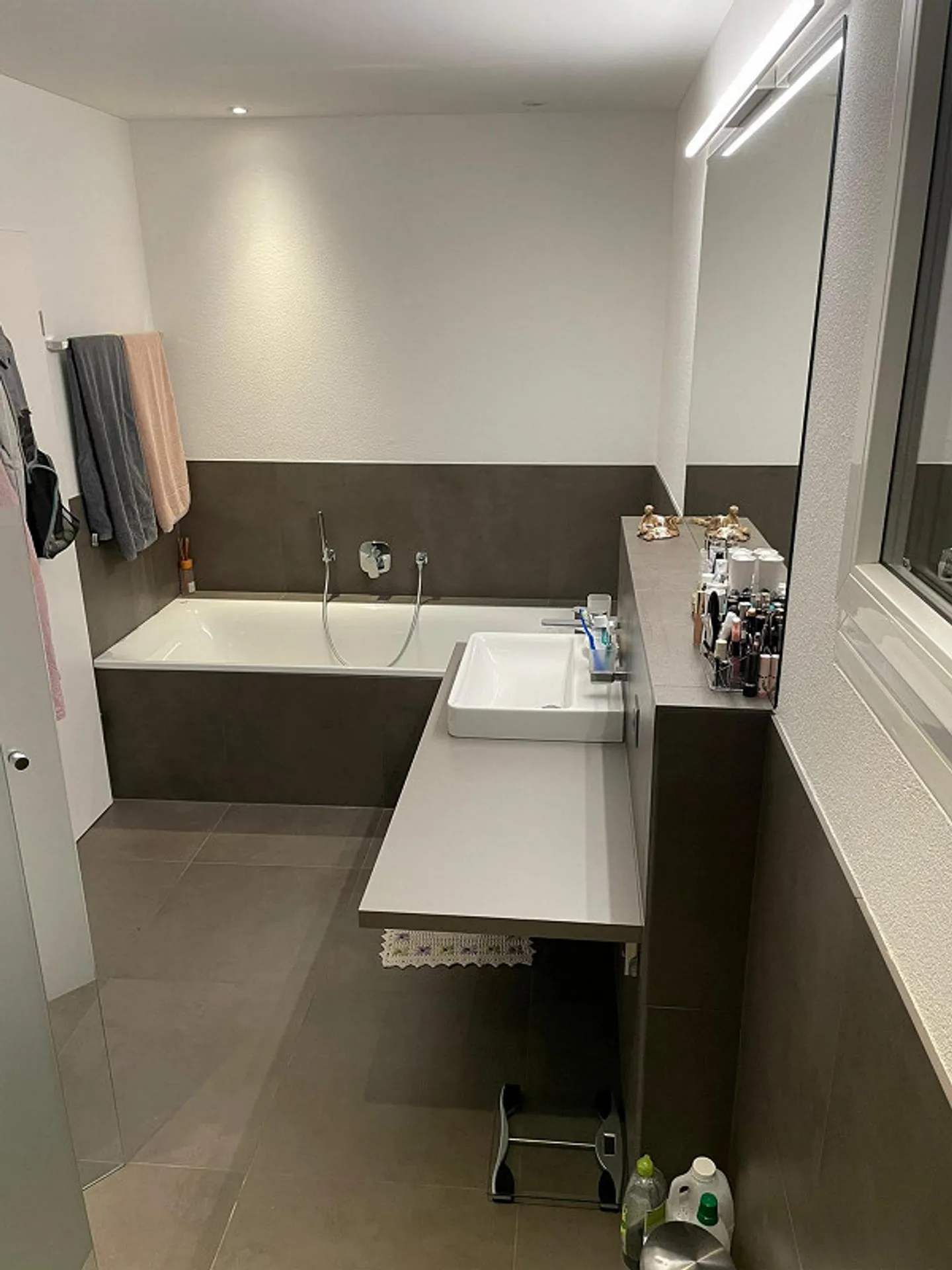 Appartamento moderno di 3,5 stanze con vista spettacolare sulla valle del Reno - Foto 11 di 13
