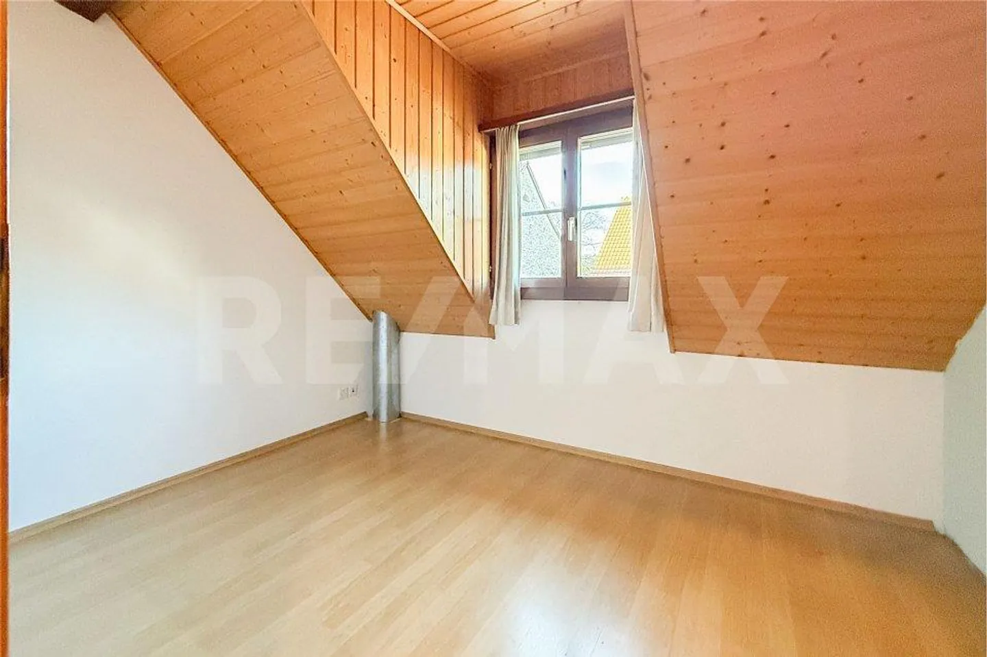 Appartement spacieux de 4,5 pièces dans un style de maison de campagne avec un grand jardin à Wallbach à louer - Photo 13 sur 13
