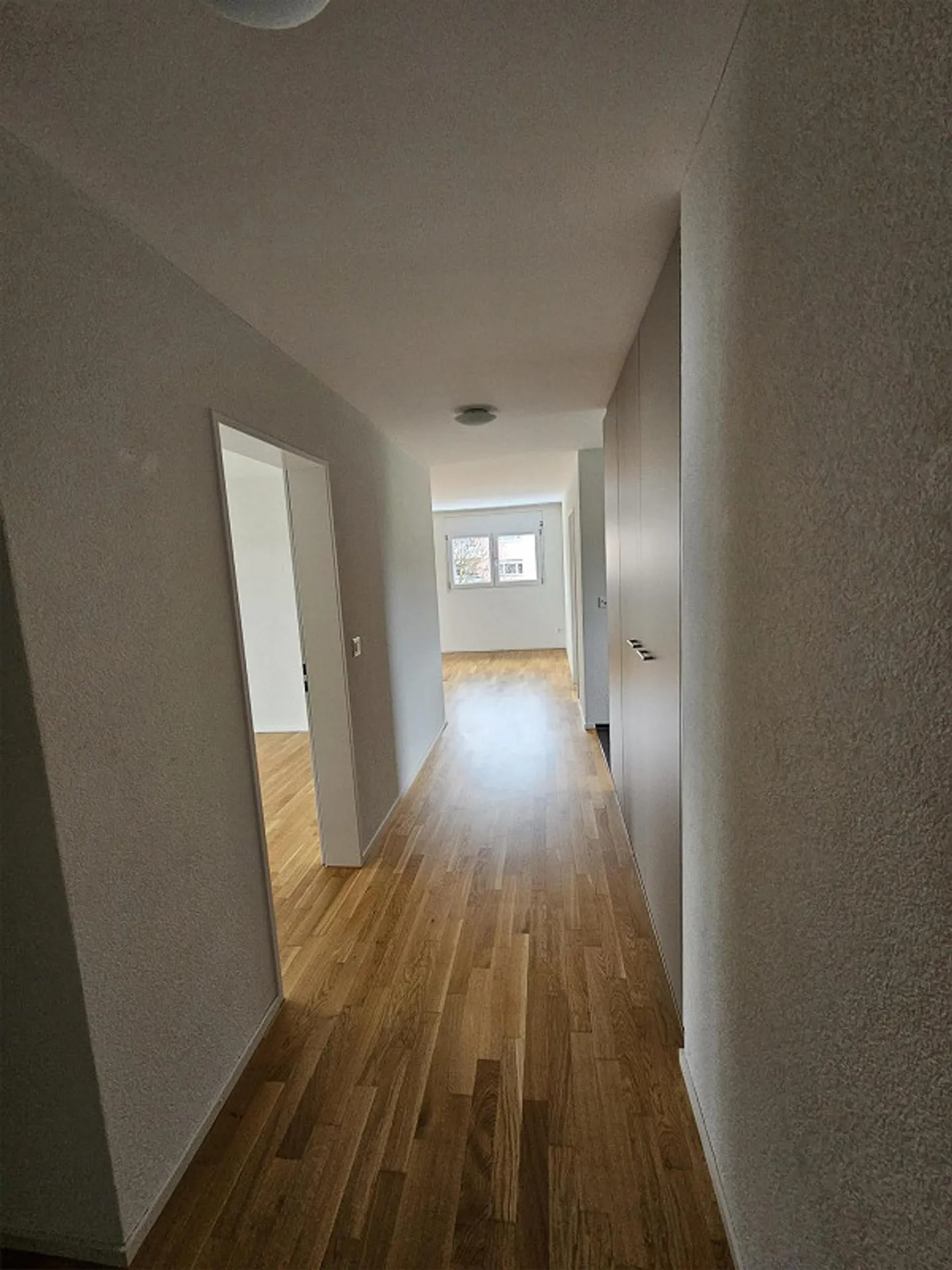 Appartement moderne de 3.5 pièces avec grand balcon - Photo 5 sur 10