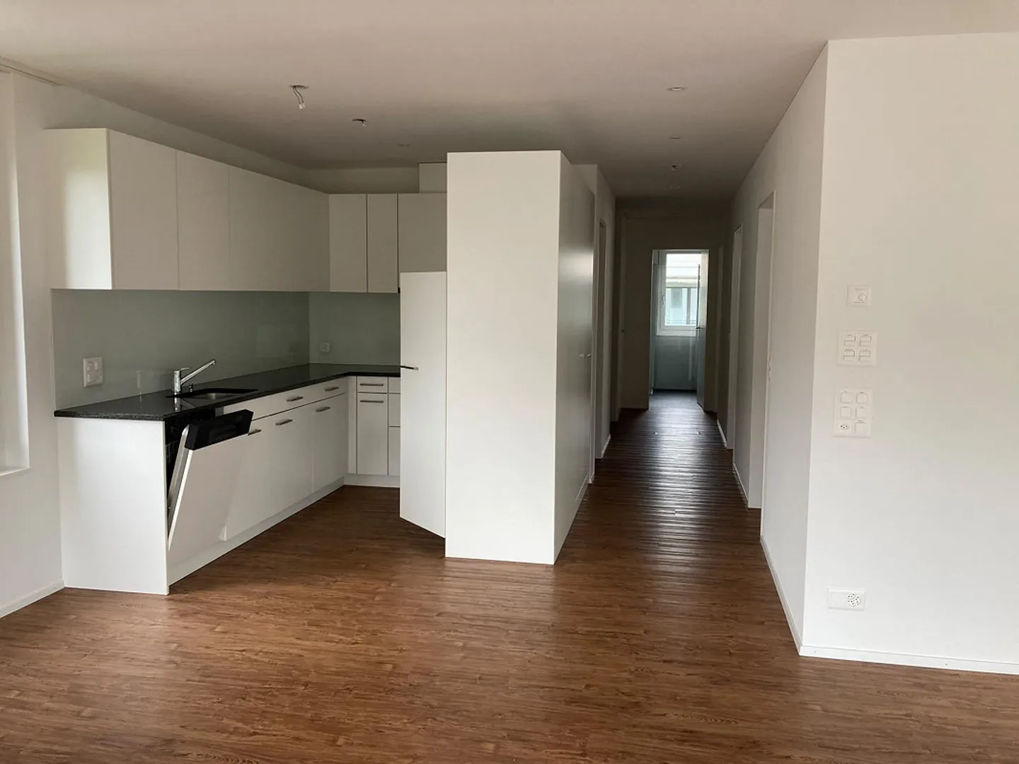 Appartement 4.5 pièces - Photo 5 sur 8