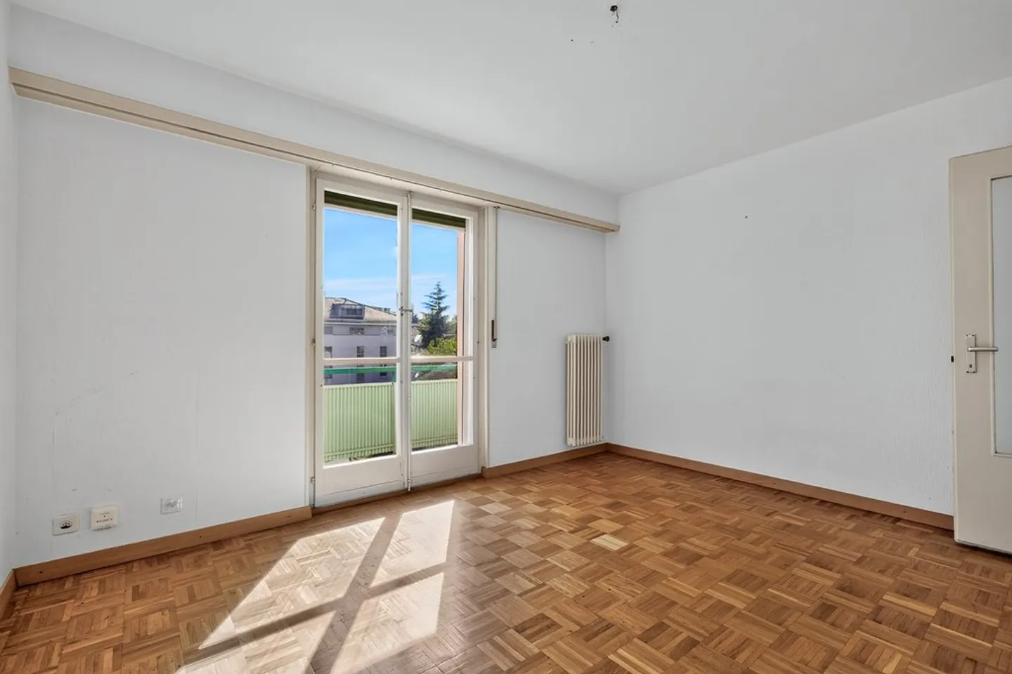 Charming 2.5 Room Apartment - Photo 7 of 8