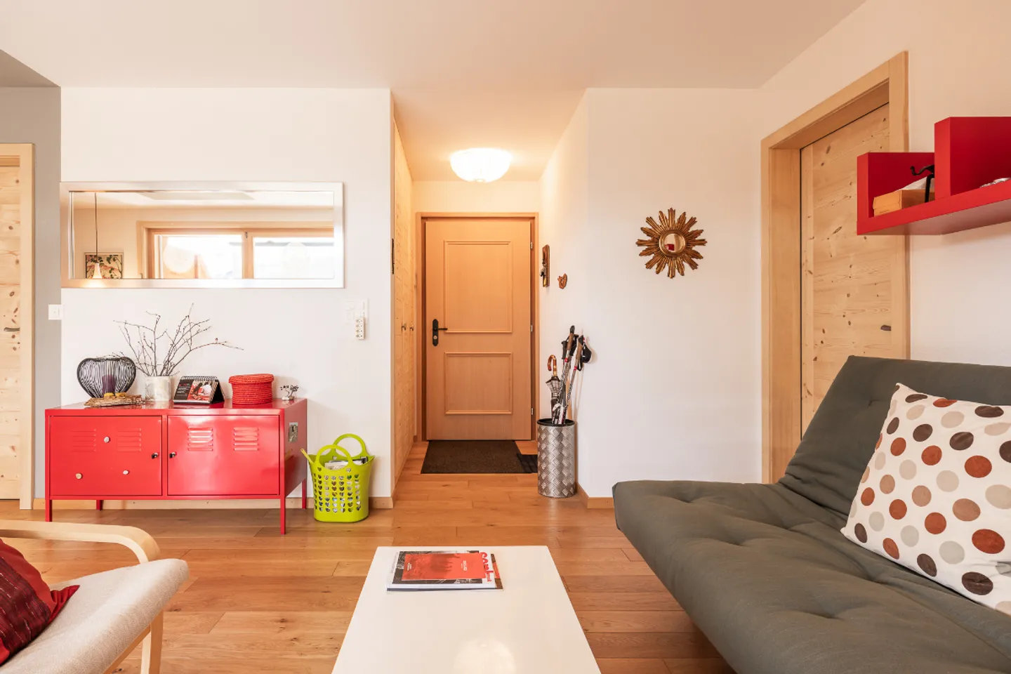 Appartement contemporain de 2½ pièces avec vaste balcon - Foto 11 di 13