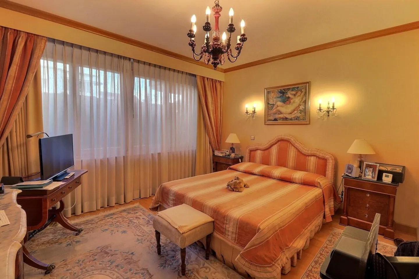 Magnifique appartement en viager occupé sans loyer. Vue sur le lac et port privé. - Photo 12 sur 34