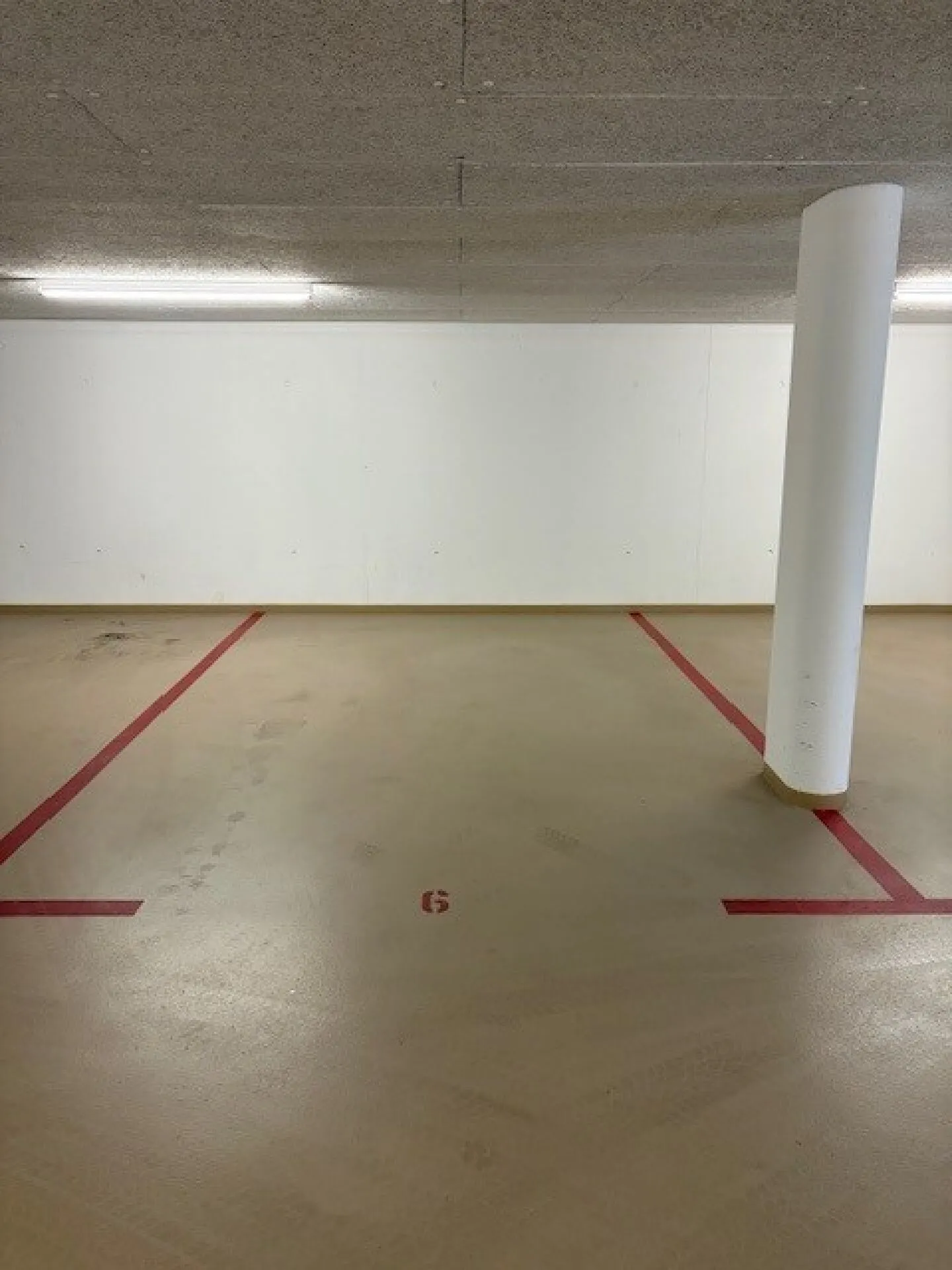 Gedeckte Parkplätze zu Vermieten - Foto 2 von 2