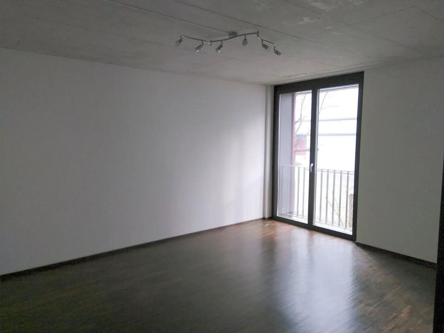 Modern apartment in the heart of Winterthur - Photo 5 of 8