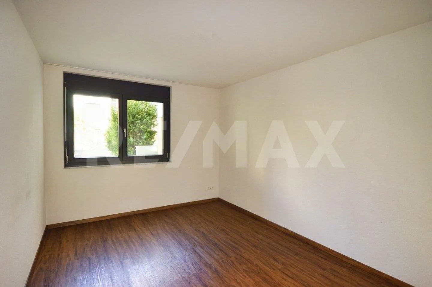 Appartement lumineux au rez-de-chaussée avec jardin privé - Photo 10 sur 13