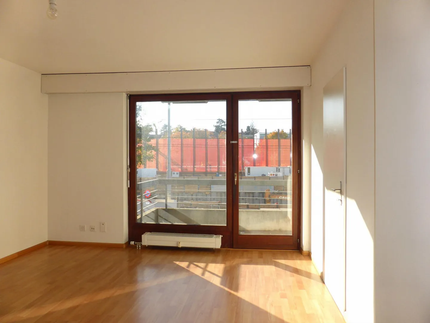 Bright, friendly studio - Photo 1 of 6