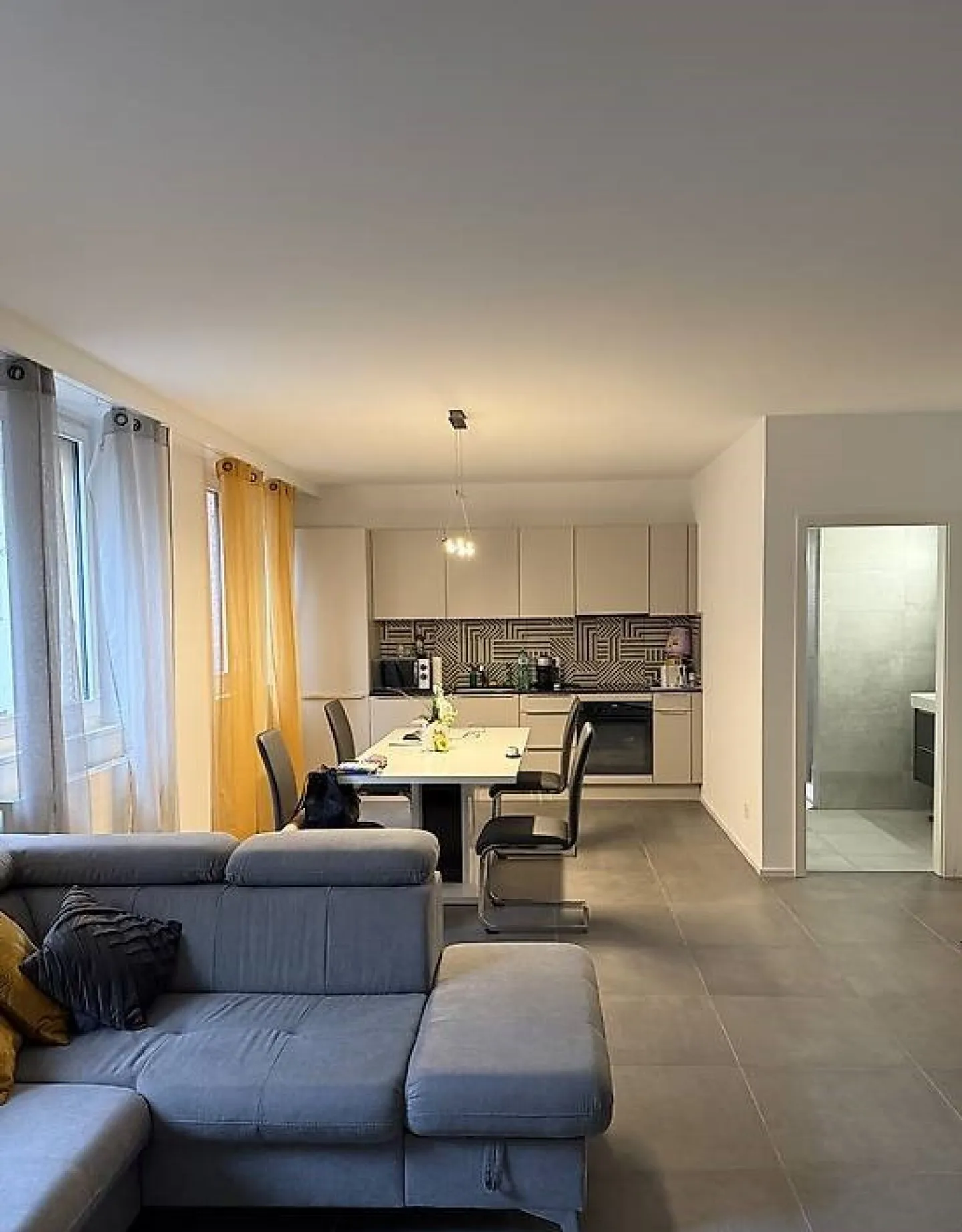 Appartement contemporain à Neuchâtel - Photo 2 sur 4