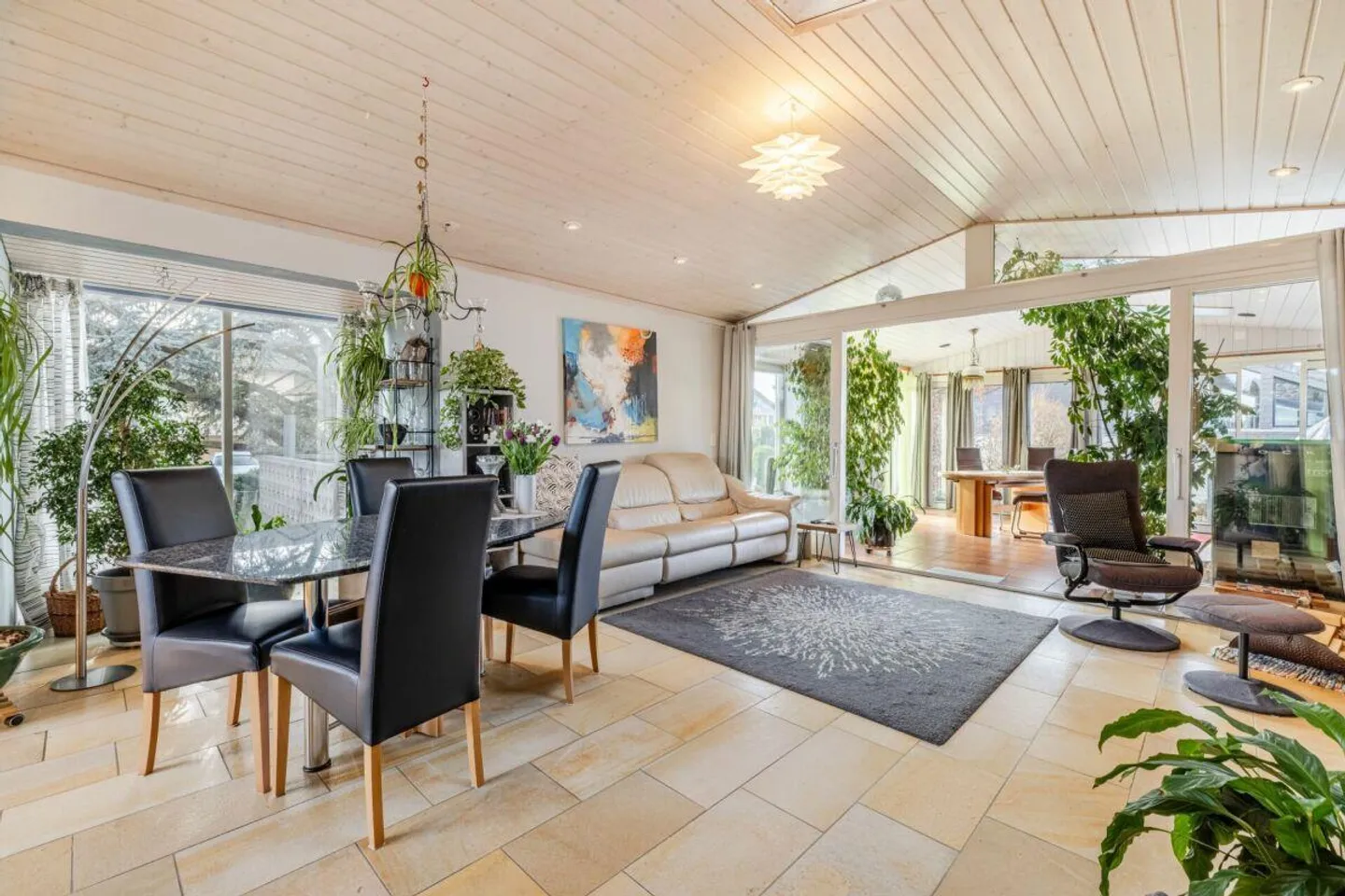 Maison exclusive de 6,5 pièces avec jardin de rêve, piscine et accès direct au lac - Photo 5 sur 10