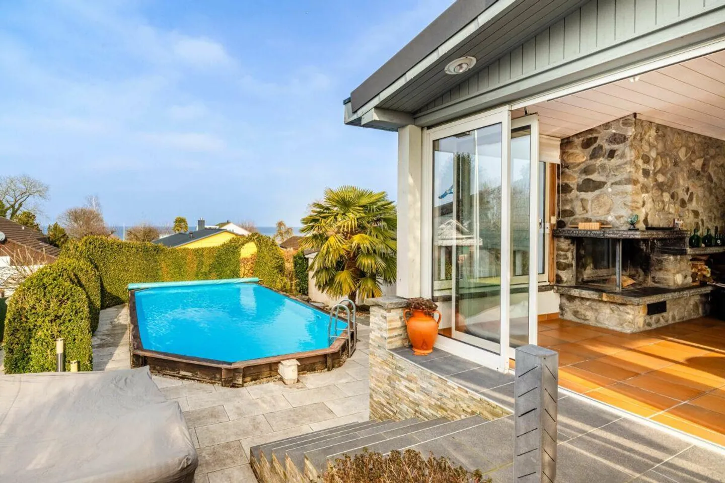 Maison exclusive de 6,5 pièces avec jardin de rêve, piscine et accès direct au lac - Photo 7 sur 10