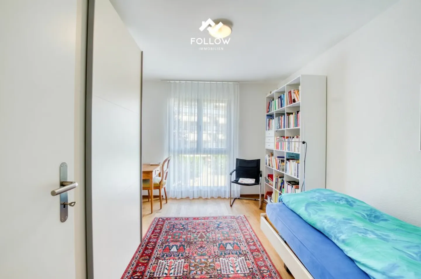 L'idylle rencontre l'élégance : Appartement spacieux de 4,5 pièces dans un bel emplacement verdoyant - Photo 14 sur 19