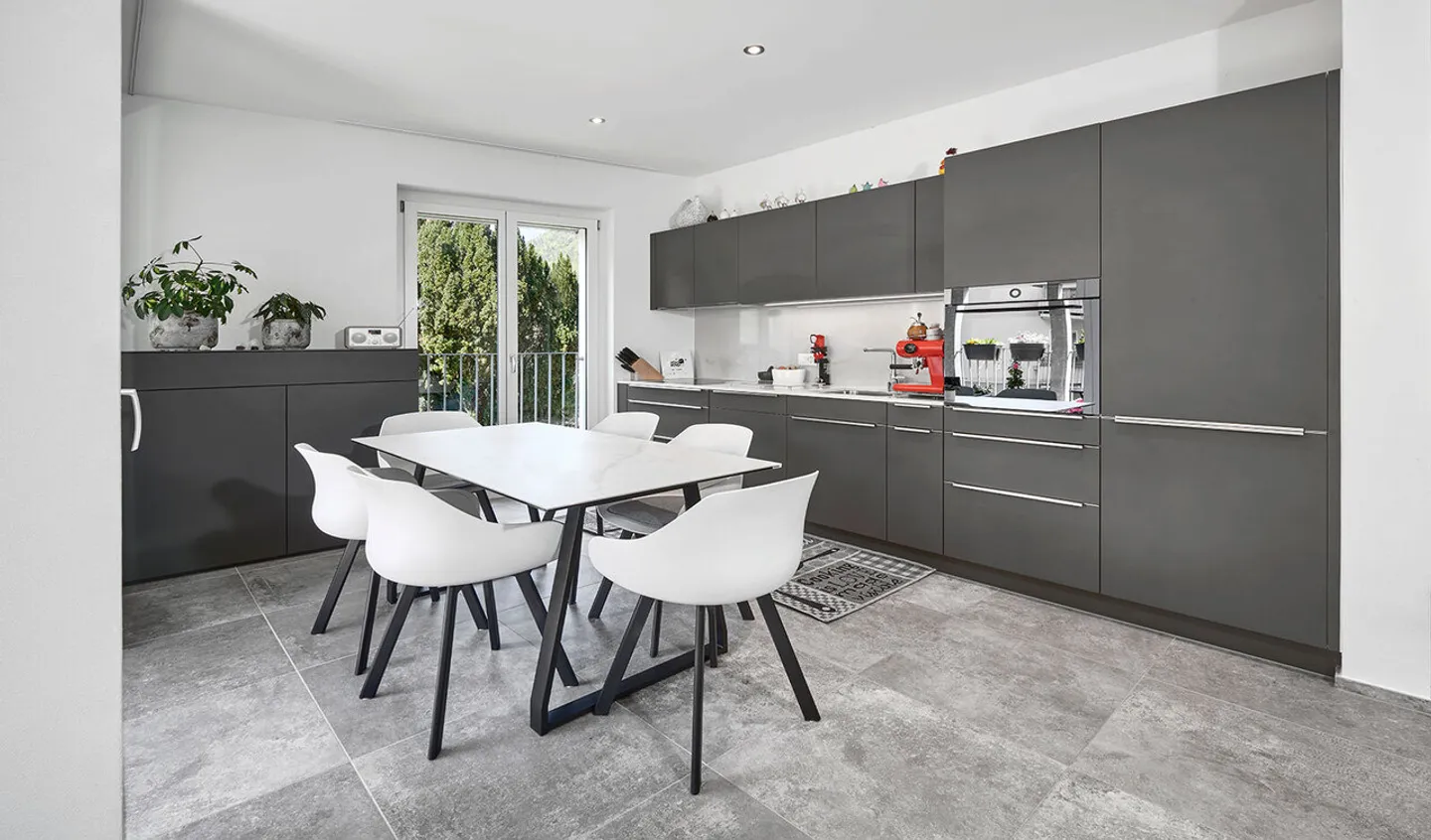 Appartamento moderno 2.5 locali ad Altdorf – tranquillo, centrale con orientamento sud-ovest - Foto 2 di 7