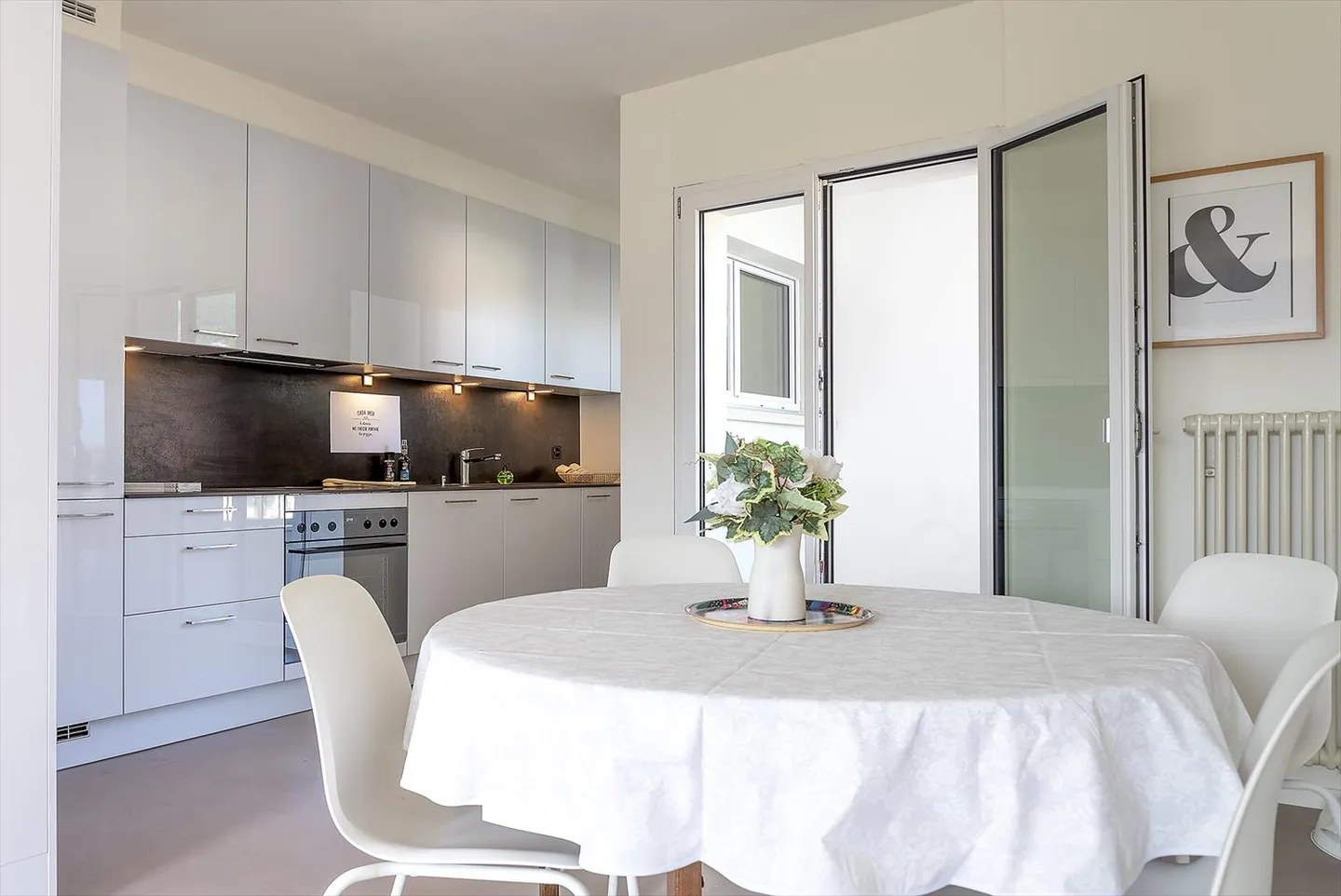 Caslano - Opposite the FLP train station - 3 renovated rooms for rent - Photo 6 of 8