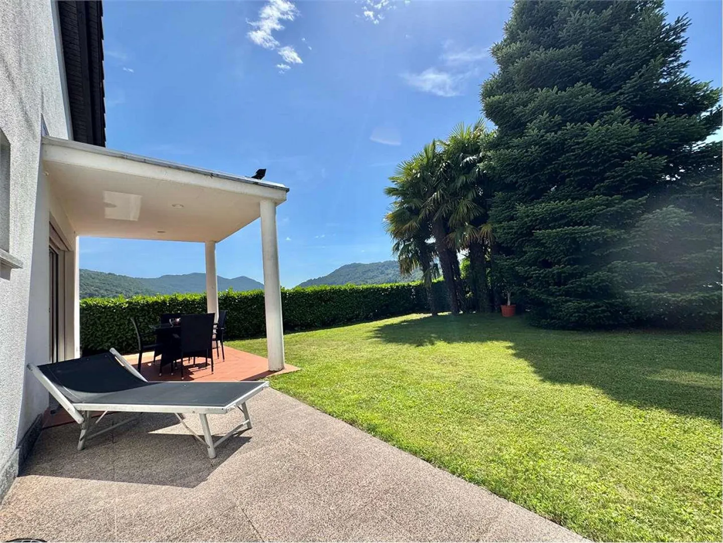 Villa indépendante prestigieuse à vendre immergée dans le vert de Gentili - Photo 6 sur 13