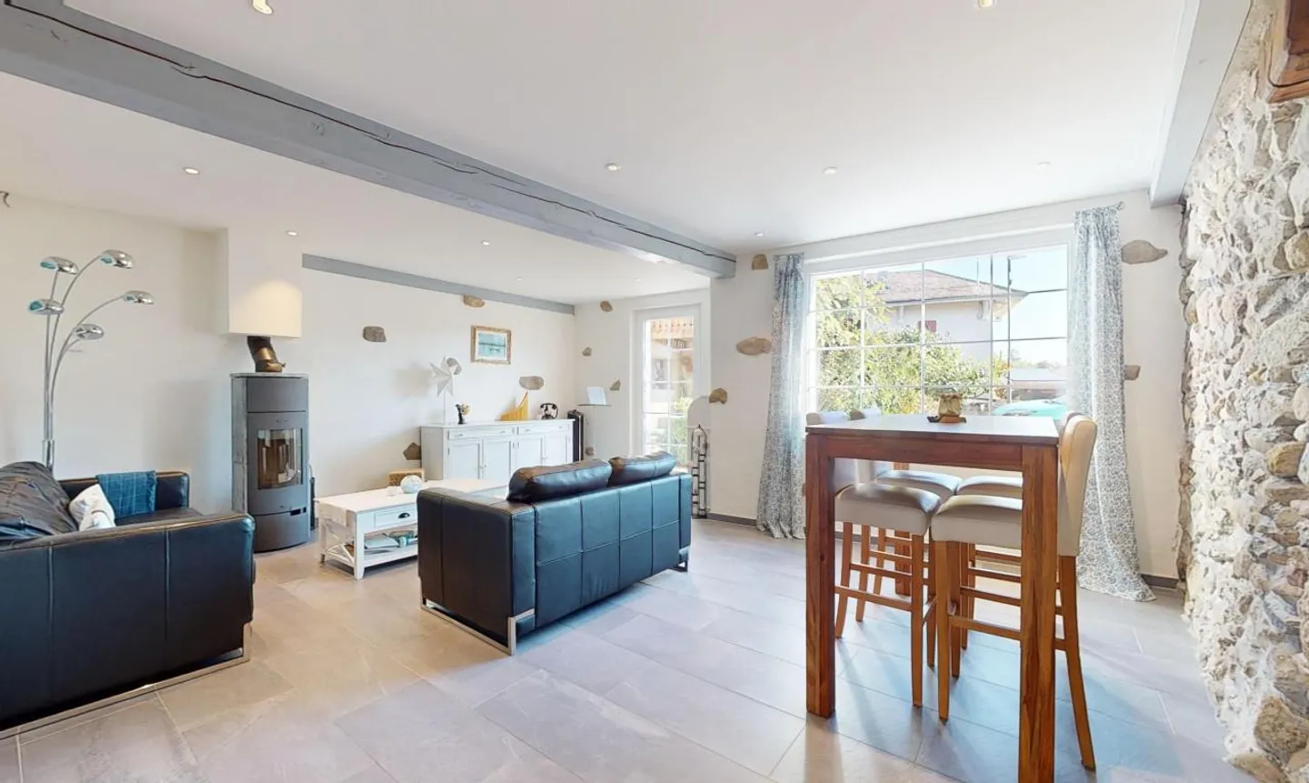 Magnifique maison entièrement rénovée avec jardin indépendant - Photo 5 sur 13