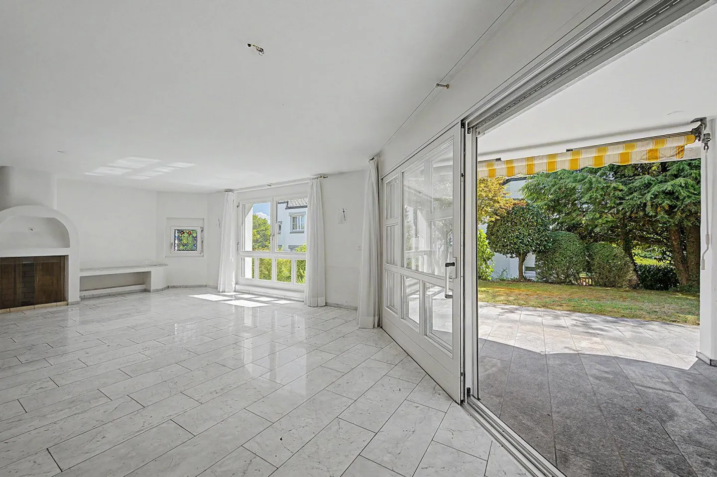 Attractive Garden Apartment with Potential in Desirable Lucerne District - Photo 3 of 5