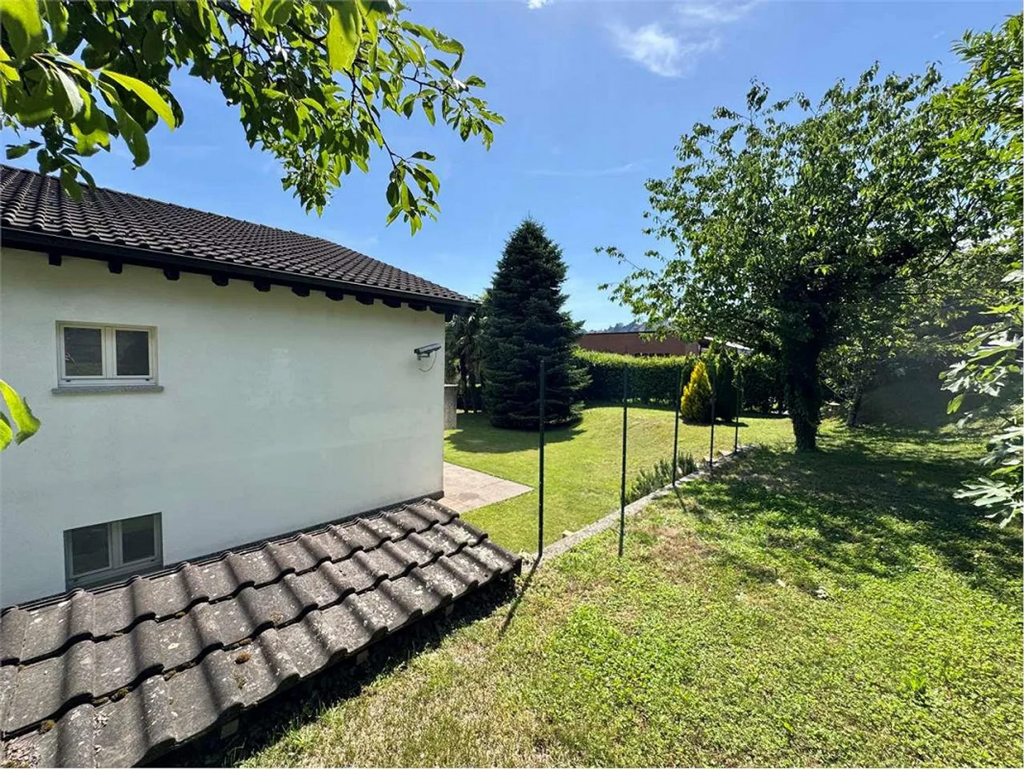 Villa indépendante prestigieuse à vendre immergée dans le vert de Gentili - Photo 9 sur 13
