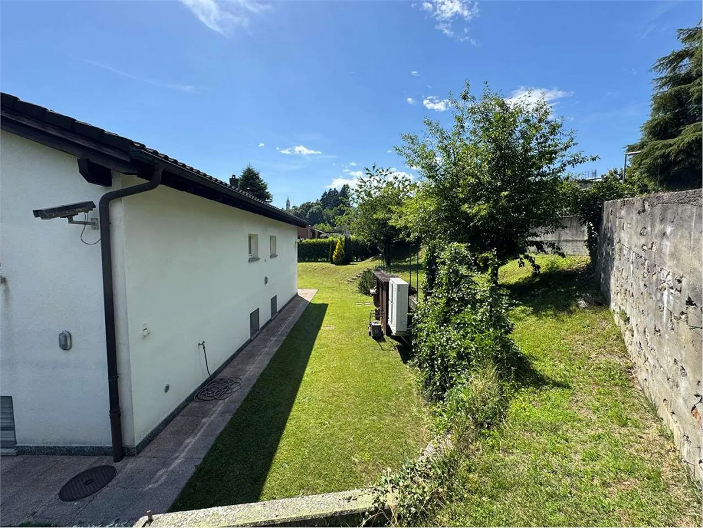 Villa indépendante prestigieuse à vendre immergée dans le vert de Gentili - Photo 10 sur 13