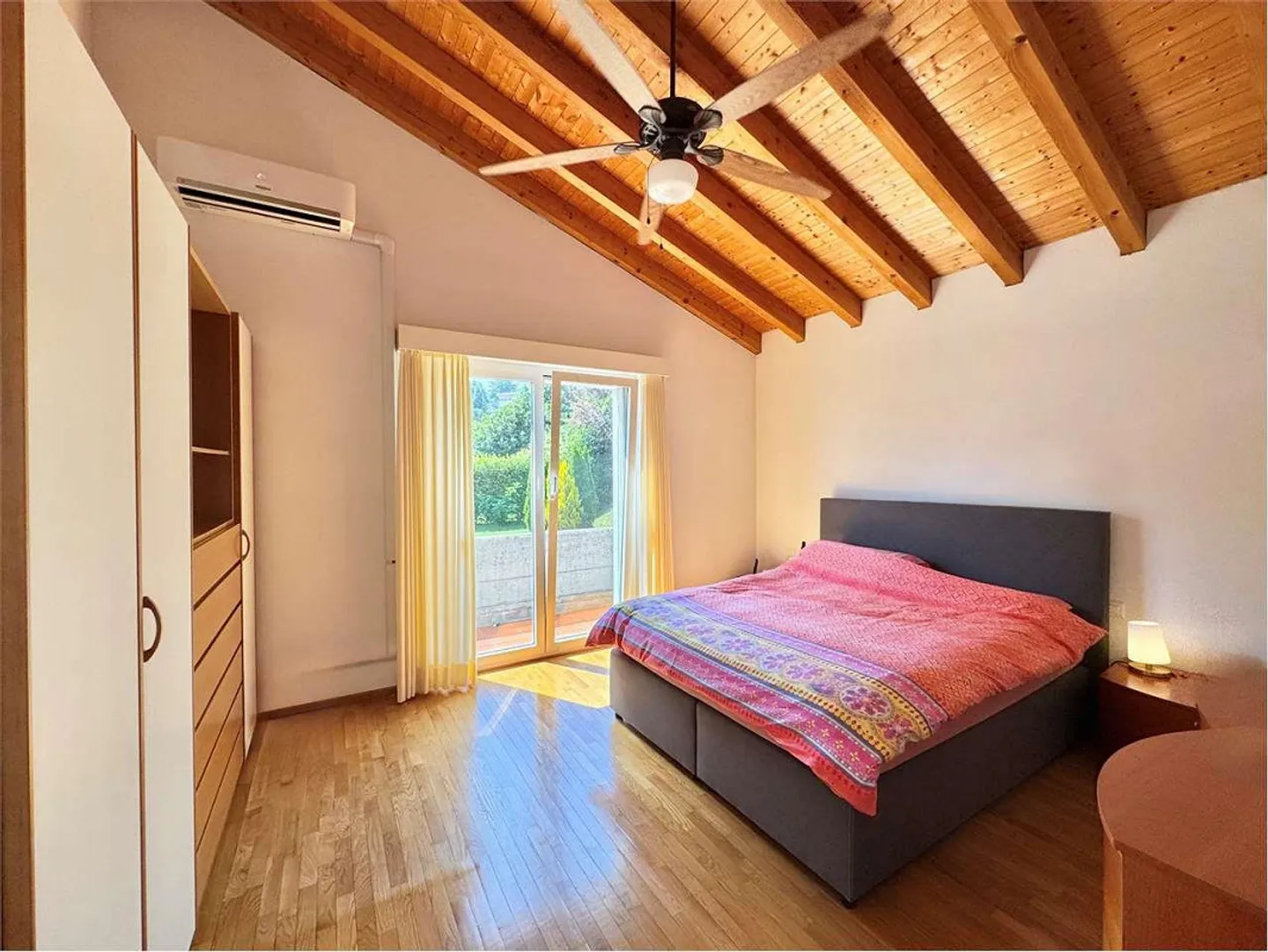 Villa indépendante prestigieuse à vendre immergée dans le vert de Gentili - Photo 13 sur 13