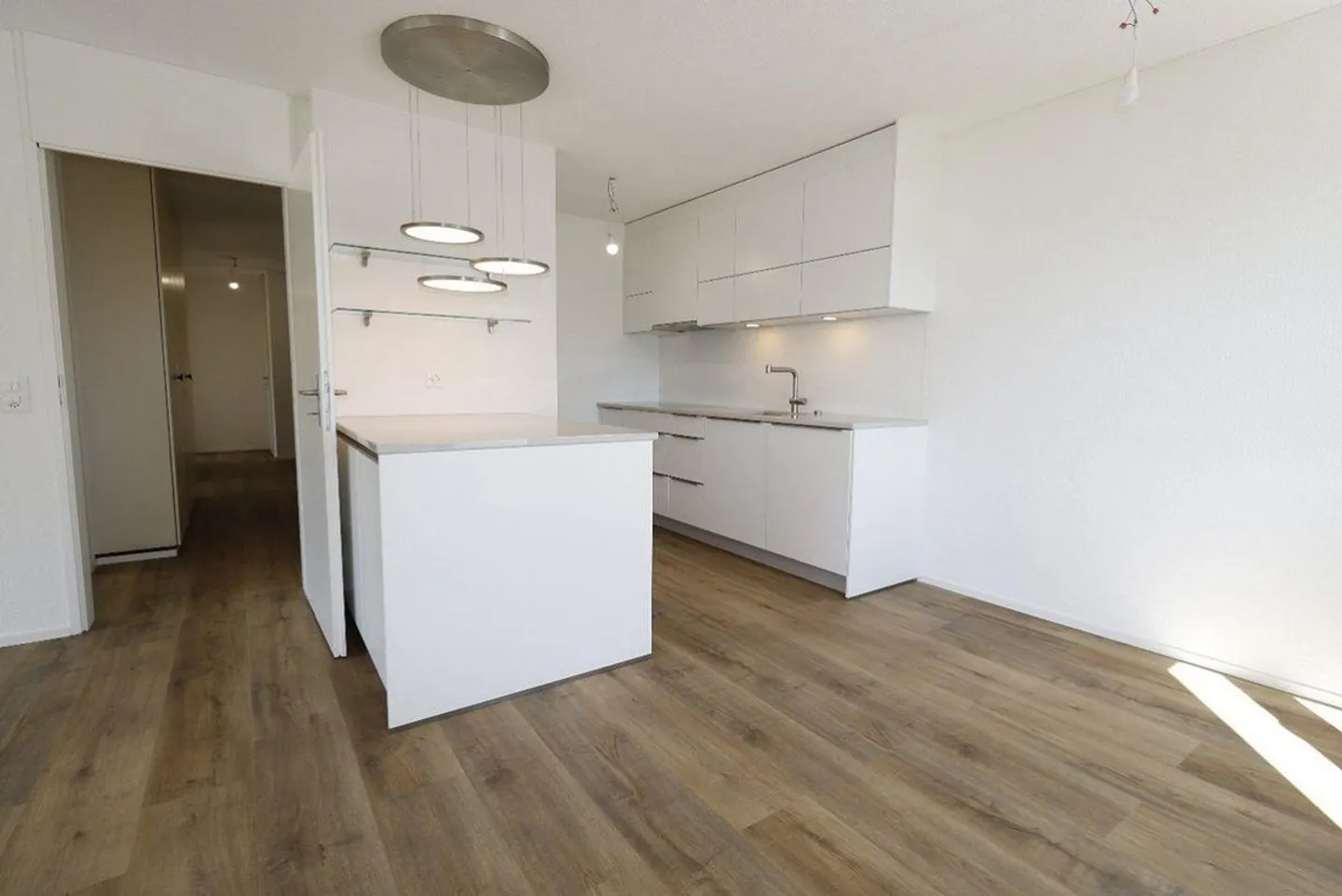 Appartamento luminoso, elegante e completamente ristrutturato di 4,5 stanze - Foto 2 di 12